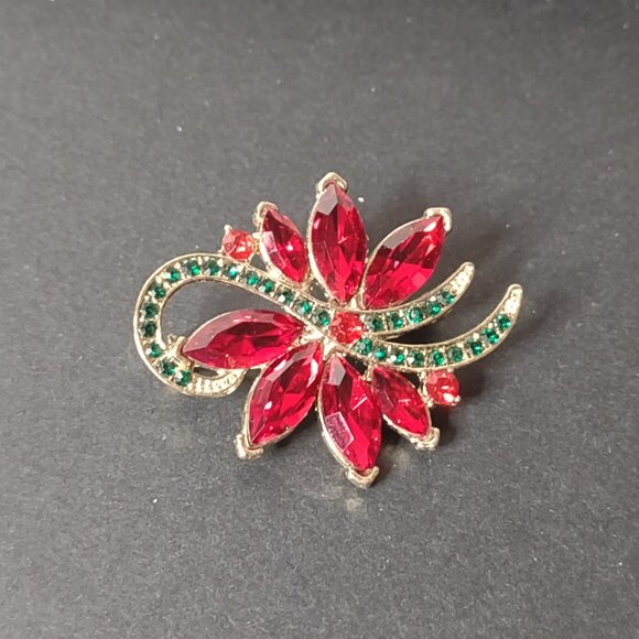 Red And Green Flower Brooch - Picture 1 of 6